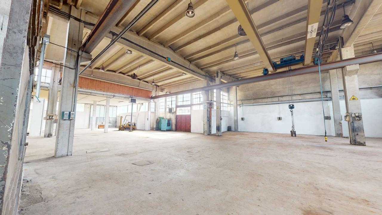 Complesso industriale con due capannoni, uffici e abitazione in vendita a Bruino - foto 6